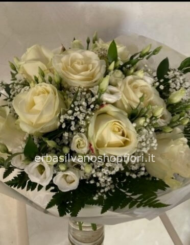 Bouquet di fiori assortiti  bianchi