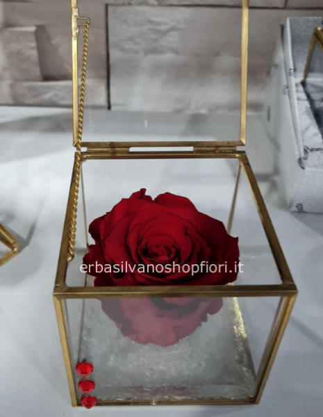 Rosa eterna in vetro e ottone