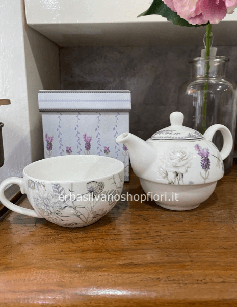 Teira e tazza fiori di campo