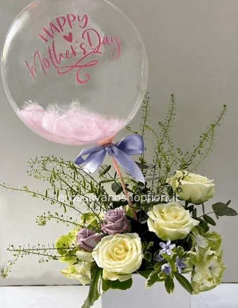 Box con fiori e palloncino Piume + scritta